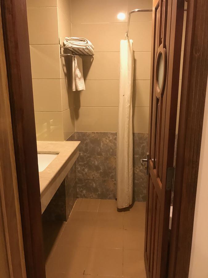 Elegant Hotel Pleiku Zewnętrze zdjęcie