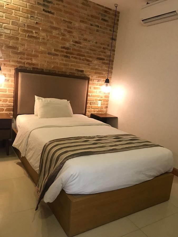 Elegant Hotel Pleiku Zewnętrze zdjęcie